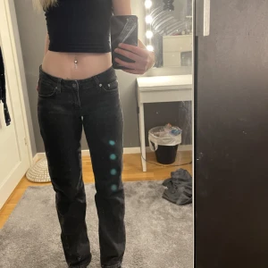 Junkyard jeans  - Säljer dessa fina jeans från junkyard på grund av att dom inte kommer till användning. Använda få gånger så dom är i bra skick 💓