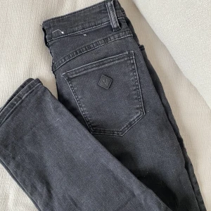 Abrand jeans  - aldrig använda, storlek 24