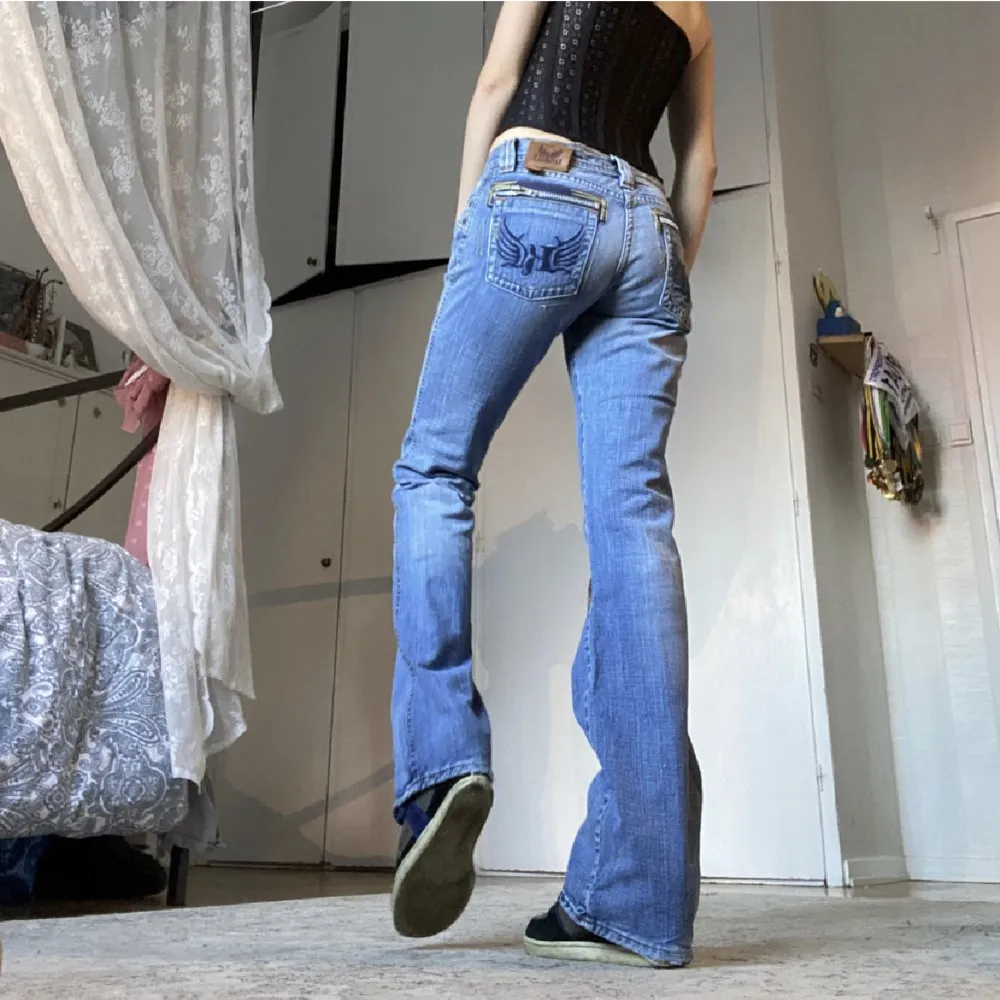 Så snygga jeans köpta här på plick! Skriv för mer info ❤️. Jeans & Byxor.