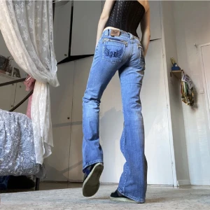 Så fina jeans  - Så snygga jeans köpta här på plick! Skriv för mer info ❤️