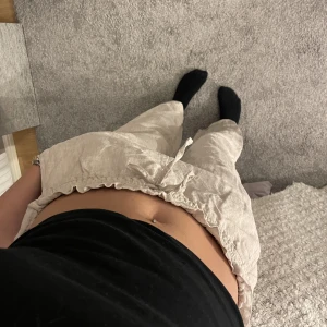 Linnebyxor - Säljer dessa linnebyxor i nyskick från Cubus i stl M. Säljer då dom är lite för korta för mig som är 170cm. Säljer för 100kr+frakt❤️