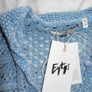 Eytys topp - Helt ny stickad eytys topp i super skönt ljusblått garn! Står att den är women M och man S men skulle mer säga women s! Skriv för frågor eller fler bilder🥏