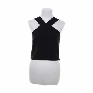 Topp - Köpt på sellpy men är från bikbok, fint skick🤍 frakt blir 26kr