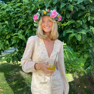 Klänning - Superfin klänning, använd en gång på midsommar🫶🏼