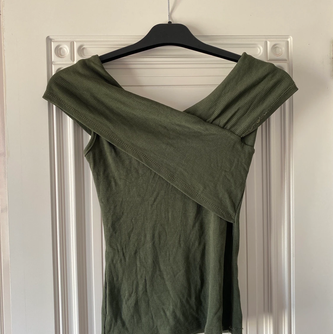 grön ribbad topp - 90