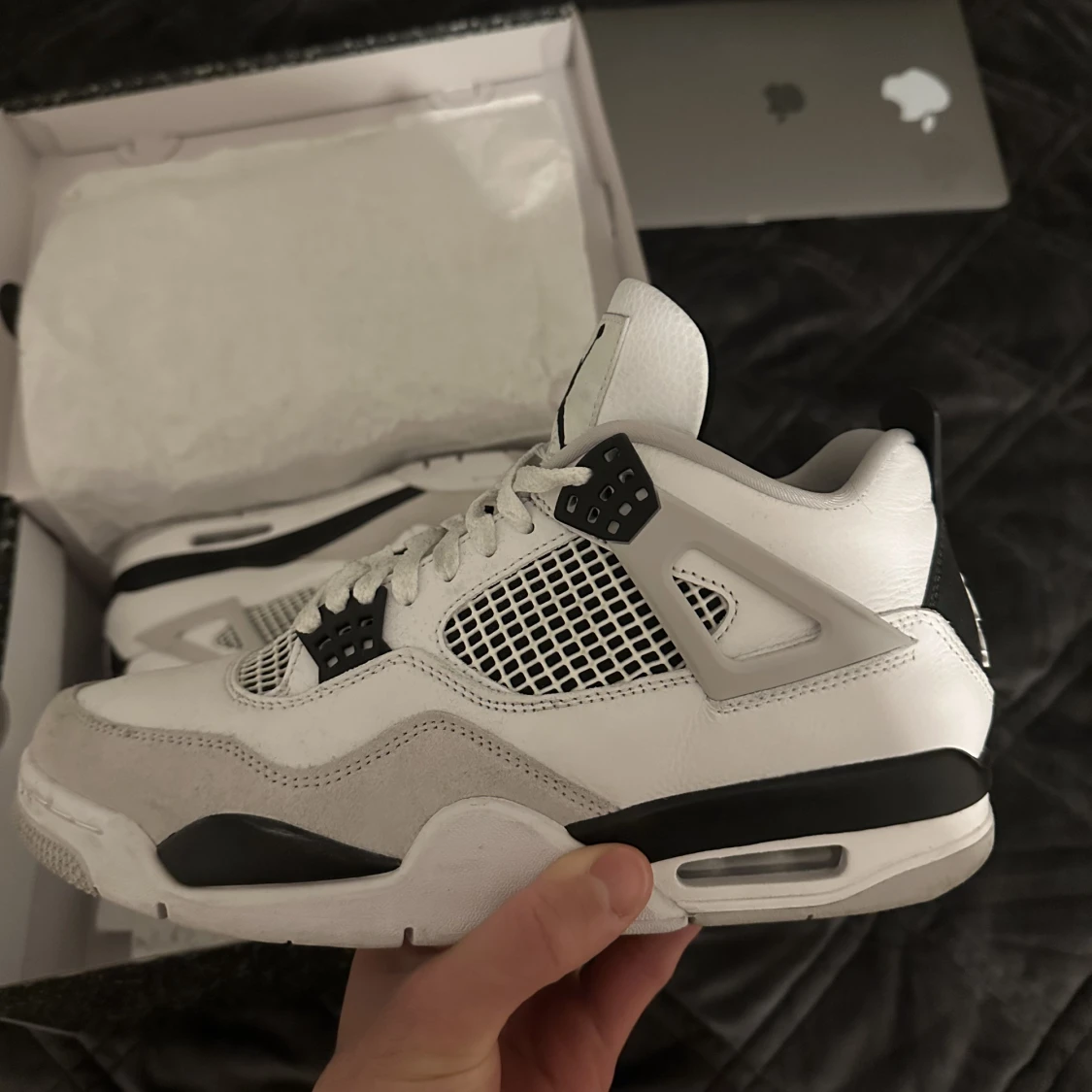 Jordan 4 military black  - 90