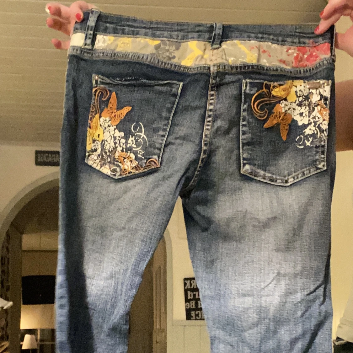 Lågmidjade jeans med mönster - 91