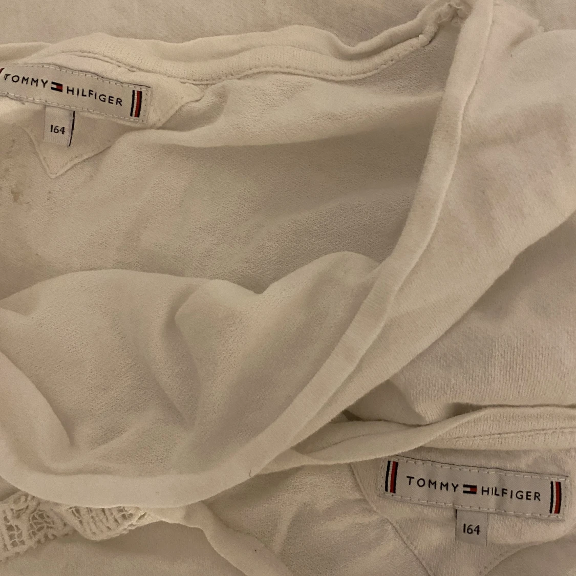 Tommy hilifiger t-shirts  - 90