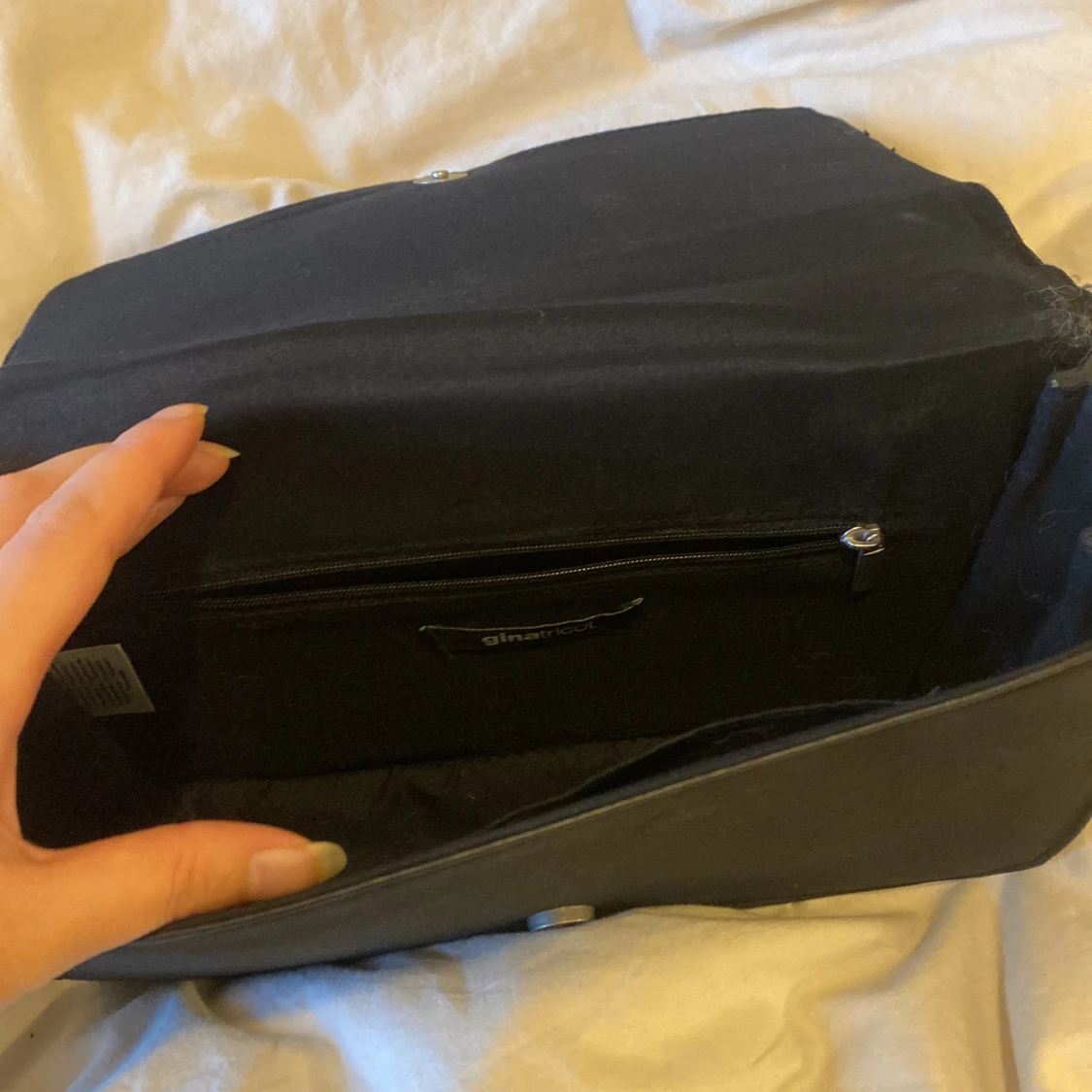 Svart väska Ginatricot - 90