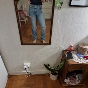 Highwaist jeans. Är 173 cm lång
