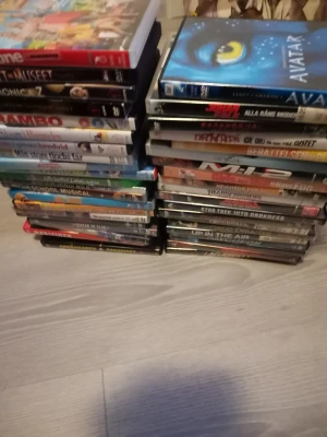 42 dvd filmer blandat - 42 dvd filmer 15 kr st eller alla för 550 kr