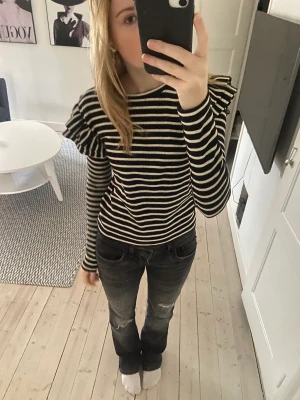 Zara tröja - Säljer denna fina tröja från zara i storlek S