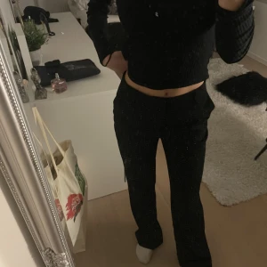 kostymbyxor - kostymbyxor från Lindex i mycket bra skick, knappt använda!💖💖 Jag är 1.70 lång