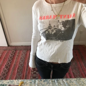 Brandy Melville tröja - Säljer denna topp i jätte bra skick !💘💘