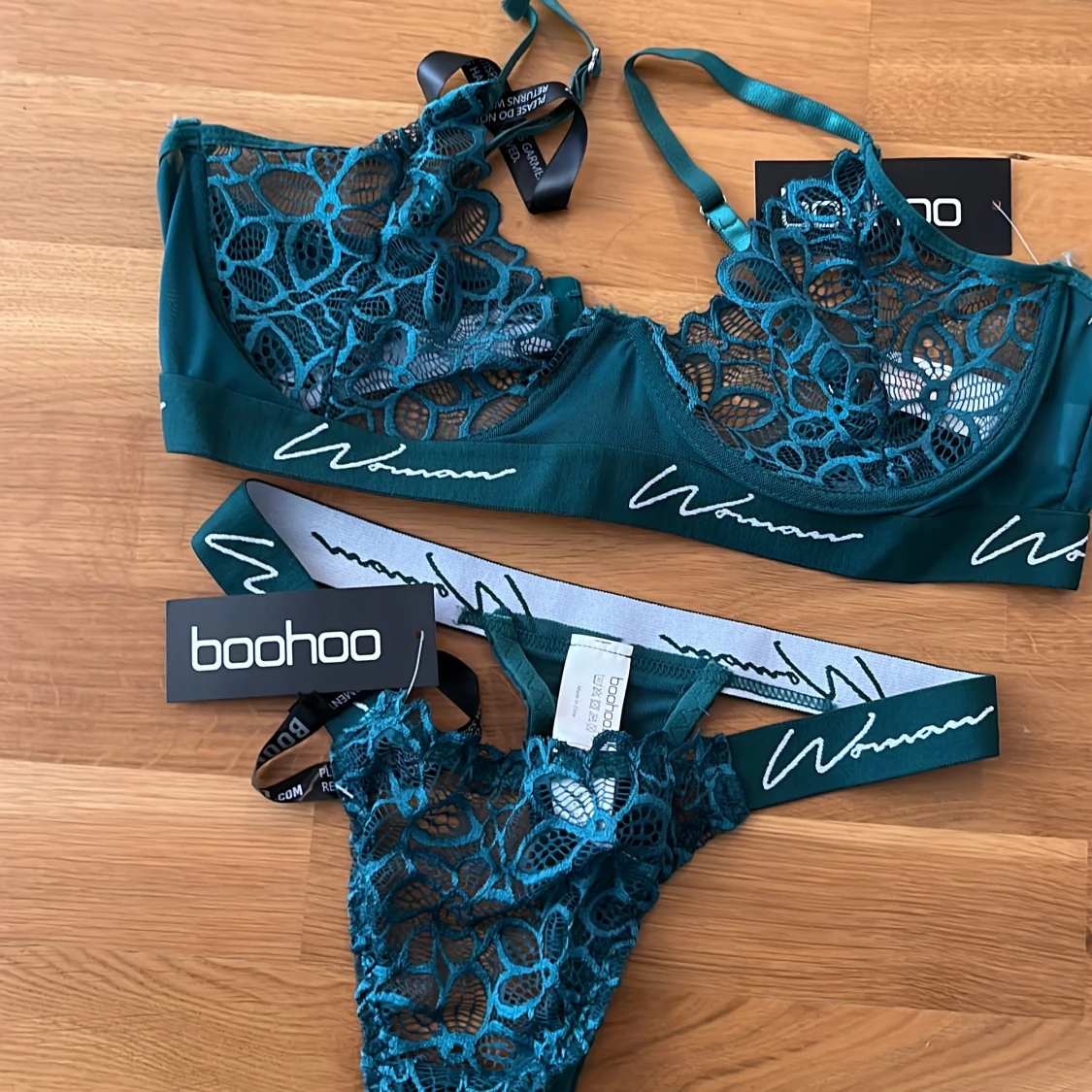 Bh och trosor från boohoo