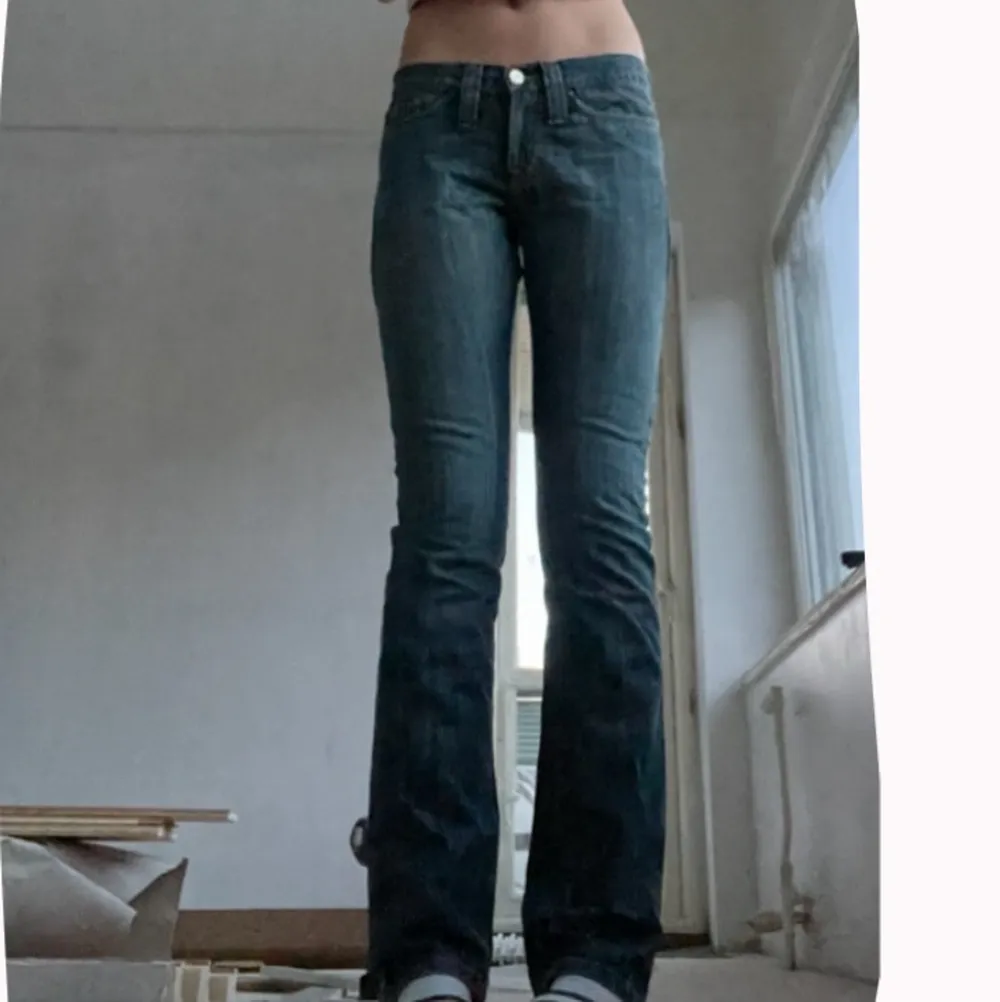 J.Lindberg jeans super fina i bra skick lågmidjade storlek 34-36💓 . Jeans & Byxor.