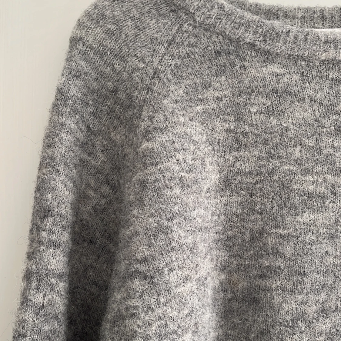 Grå stickad tröja från Carin Wester - 90