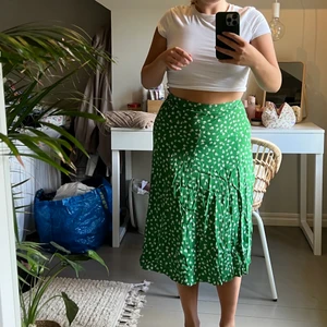 Blommig kjol - Söt långkjol från H&M i storlek 38💖 