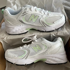 NEW BALANCE 530 (SLUTSÅLDA) - Aldrig använda New Balance 530, kvittot finns. Slutsålda, köpta på Asos. 