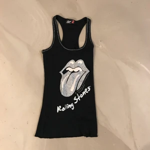 Rolling Stones linne - Köpt från sellpy men har aldrig använt, bra kvalité