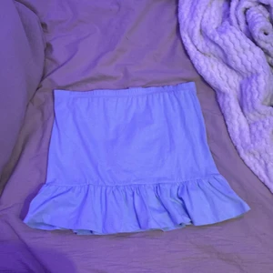 Ljusblå kjol  - Jätte söt ljusblå kjol som är för kort för min smak❤️ä jätte fin nu till sommaren 