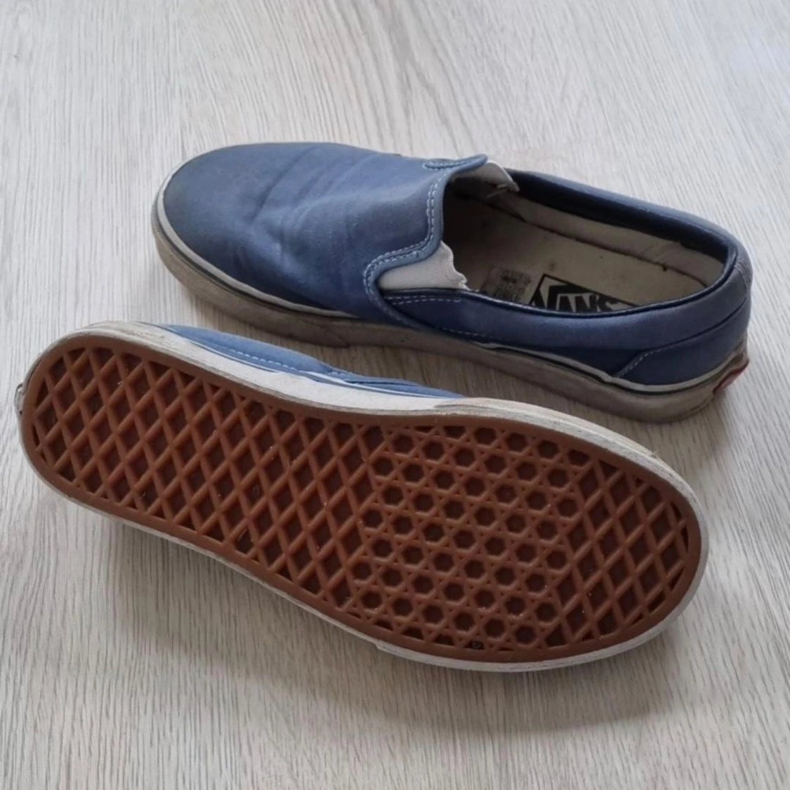 Slip-on Vans - 24