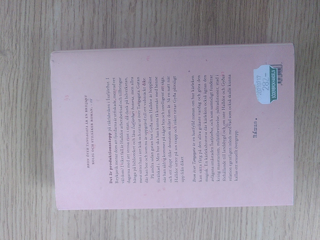 Bok bron över Tangagata av Eiríkur Örn Norðahl - 90