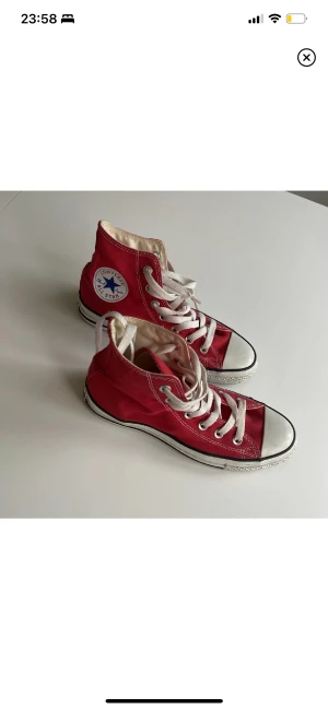 Converse 37,5 - Äkta Converse i storlek 37,5. Använda ett fåtal gånger. Fint skick. 