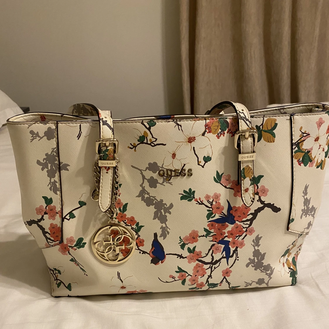 GUESS handväska - 90