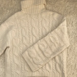 stickad tröja - använd fåtal gånger