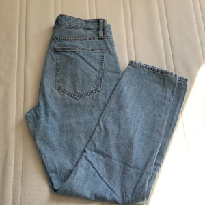 Jeans  - Sparsamt använda jeans i fint skick från Vailent i storlek M.  Djur och rökfritt hem. 