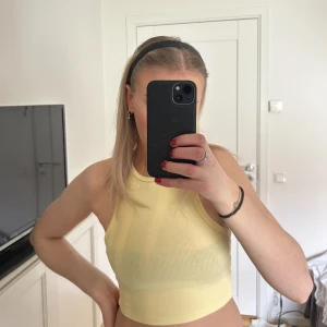 Sommarlinne  - Ett söt sommarlinne💛 Skriv privat om du har frågor☺️3 FÖR 2 PÅ ALLT!