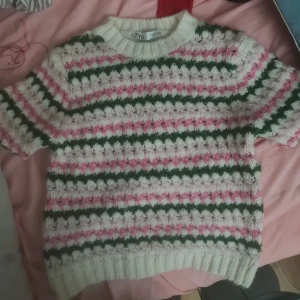 Zara stickad tröja - Stickad tröja i ny skick. Sällan använd, strl S