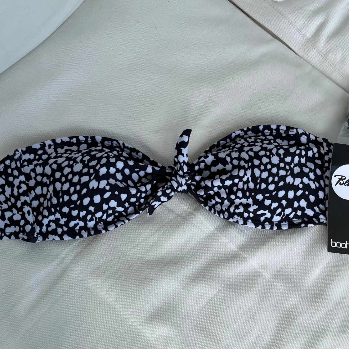 Bikiniöverdel från Boohoo