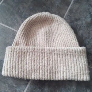 Mössa - Mössa från ginatricot 💕💕. Kontakta gärna vid prisförslag 