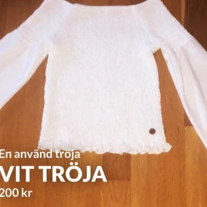 Vit tröja stl 140-145 - Riktigt läcker tröja i bra skick och andvänd ❤️