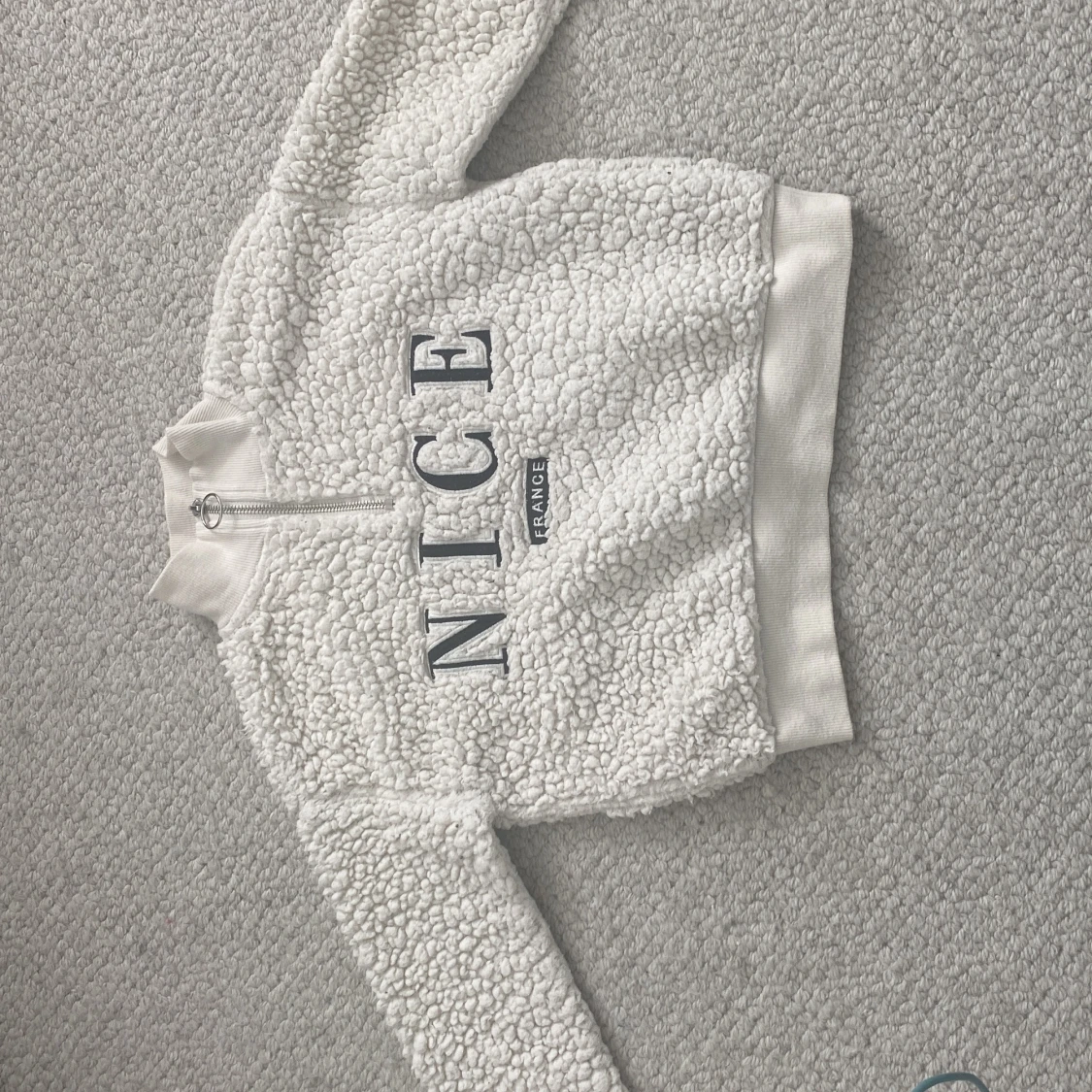 Hej jag säljer ut min tjocktröja😁 - 90