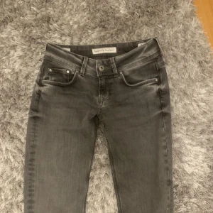Pepe jeans - Säljer mina lågmidjade pepe jeans i storlek 26/32❤️