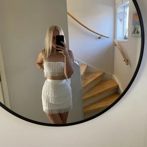 Meshki set - Ett vitt frans set från Meshki i storlek XS.