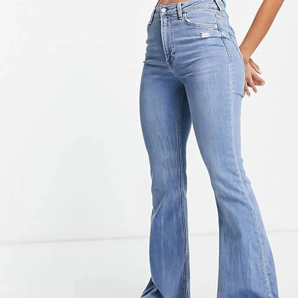 Bra skick och stretchiga, säljer eftersom dom inte kommer till användning längre💕. Jeans & Byxor.