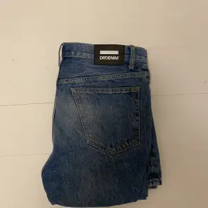 Ett par snygga raka jeans ifrån Denim. Köpte dom för 600kr mitt pris 200kr 