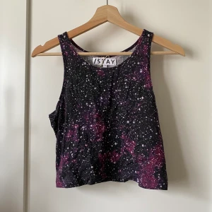 Galaxy linne - Linne med galaxy-mönster! Mycket fint skick.