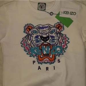 Kenzo tröja - Märke: Kenzo Storlek: XS & S Pris: 400 Frakt: Fri