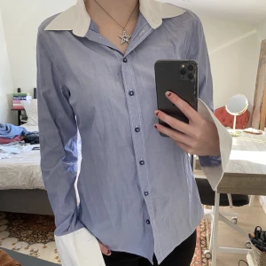 Skjorta - Så snygg skjorta! Sällan använd och inga defekter🤩