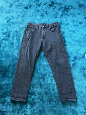 Vailent jeans - Svarta vailent jeans, använda men i fint skick.