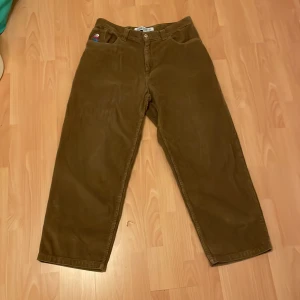 Polar Big Boy Cords XL - Använda ett fåtal gånger. Säljes då de är för korta. Mycket bra skick. Nypris 1300 kr