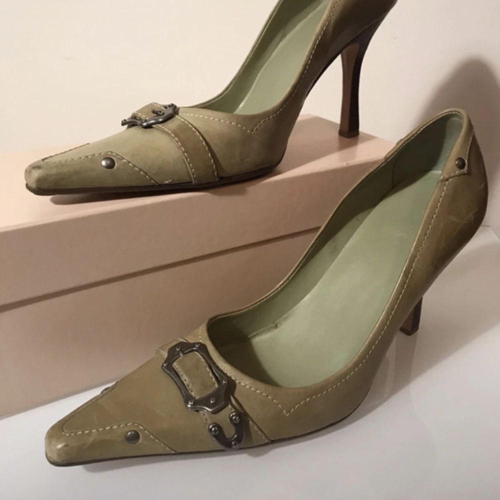 OlivfärgadeVintage sage kitten heels! Plick Second Hand