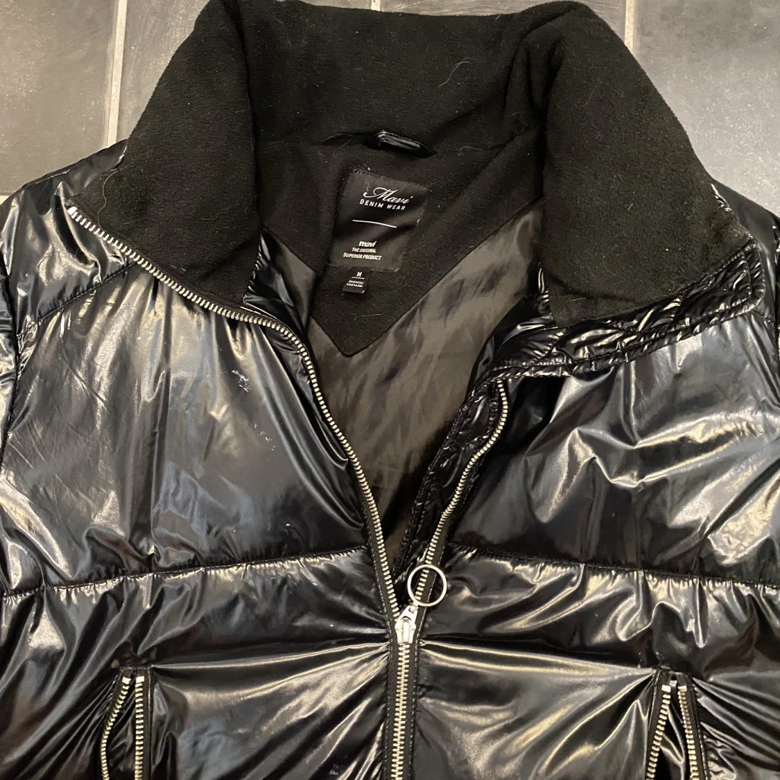 Svart puffer jacka - 91