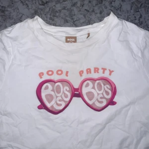 Boss t-shirt stl S  - Oanvänd Boss t-shirt stl S.