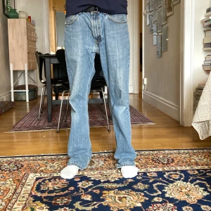 Levis 505 - Levis 505. Storlek: W33 L32. Passar för 170-180. Skick 7/10